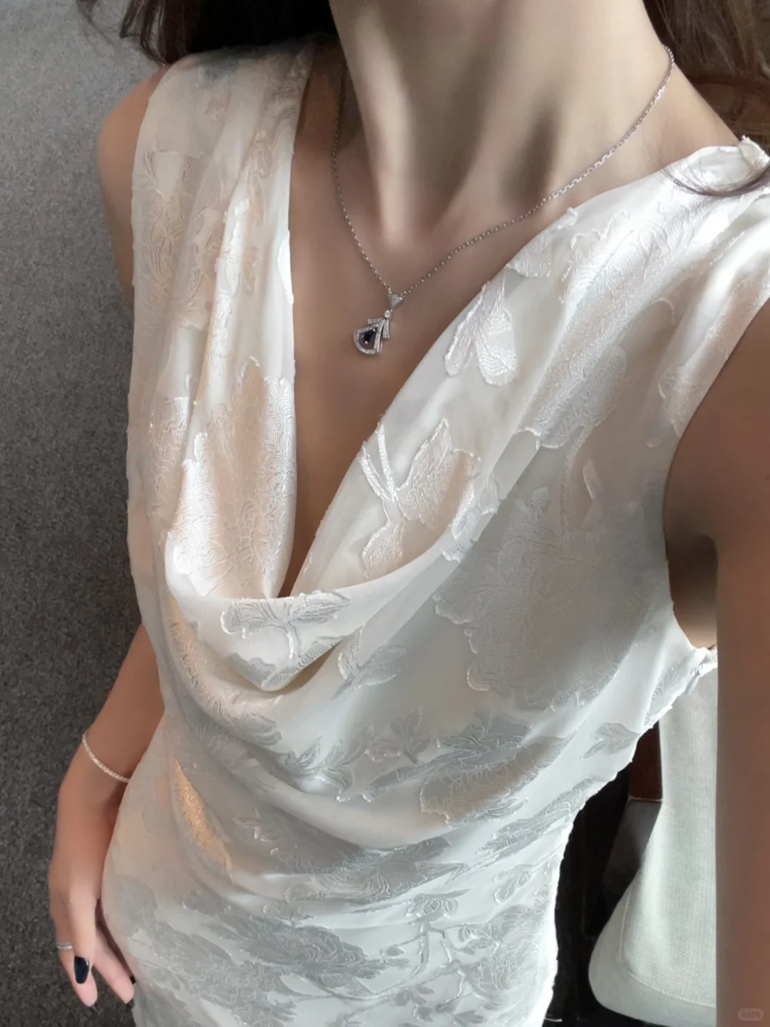 有韧性的气质女人会一次次站起来