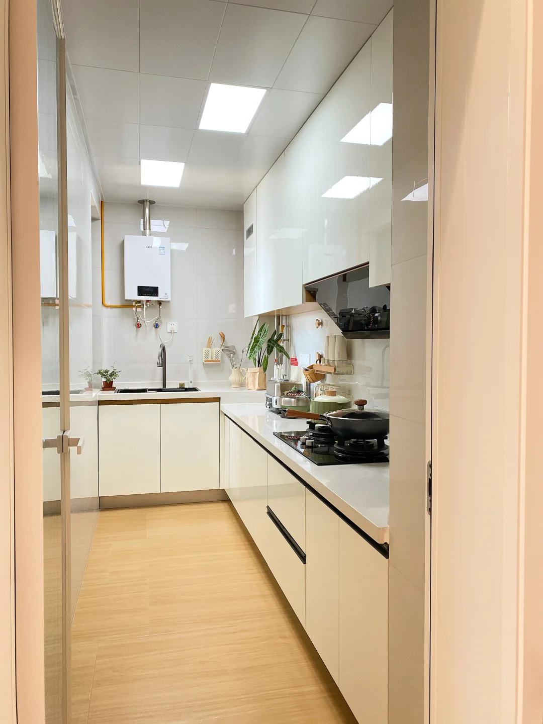 不听劝，全屋通铺木纹砖，入住半年后……