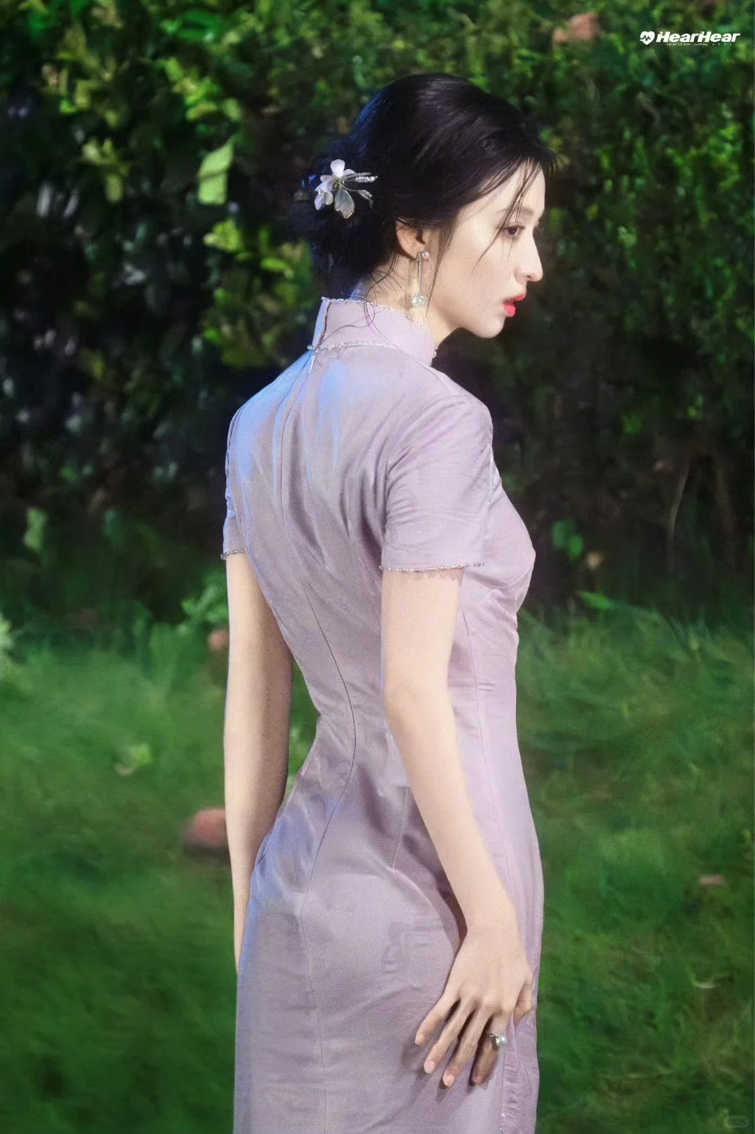 越放大越突出的美貌