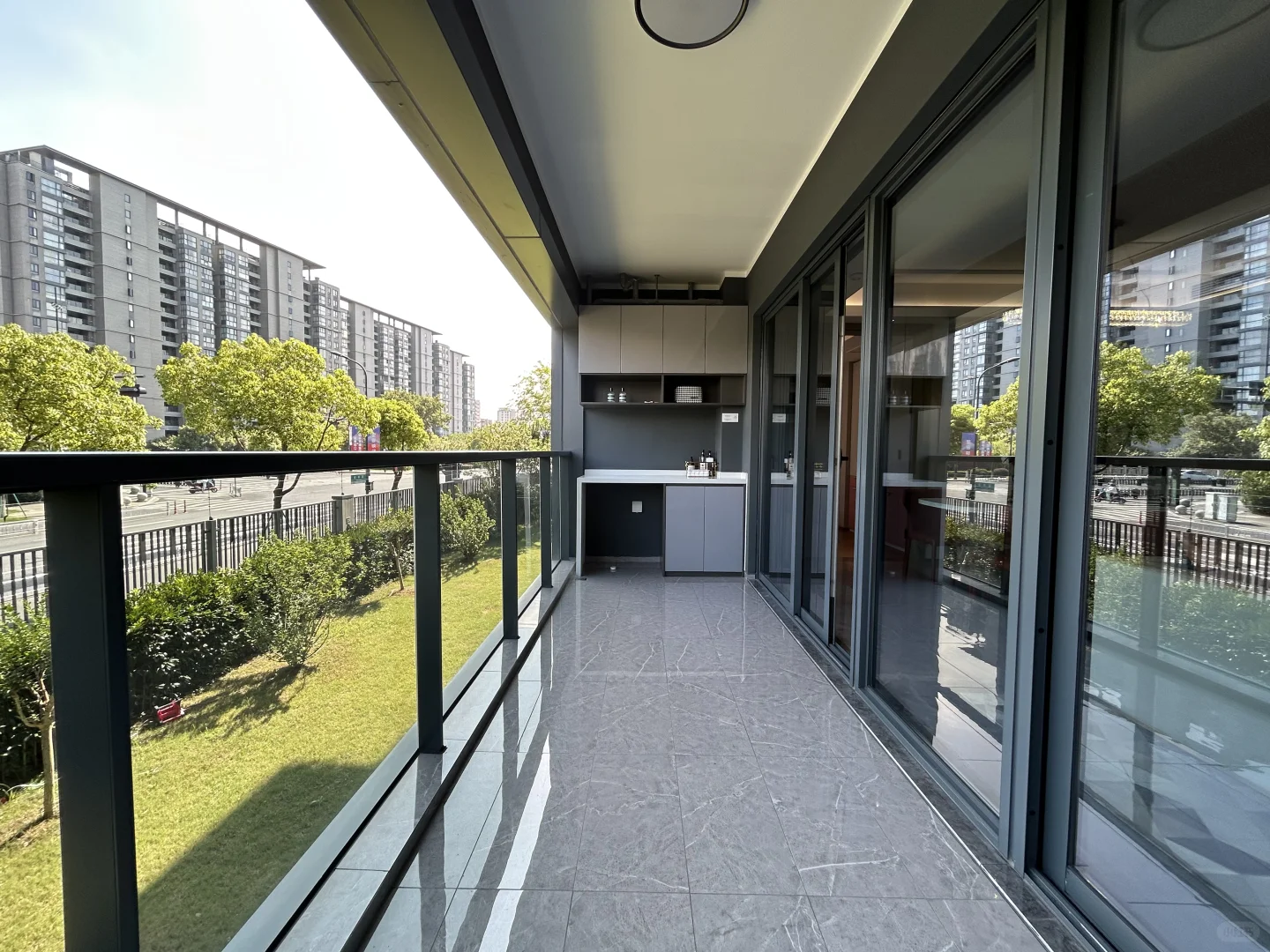 杭州6层电梯真洋房🌹地铁口200米开发商现房