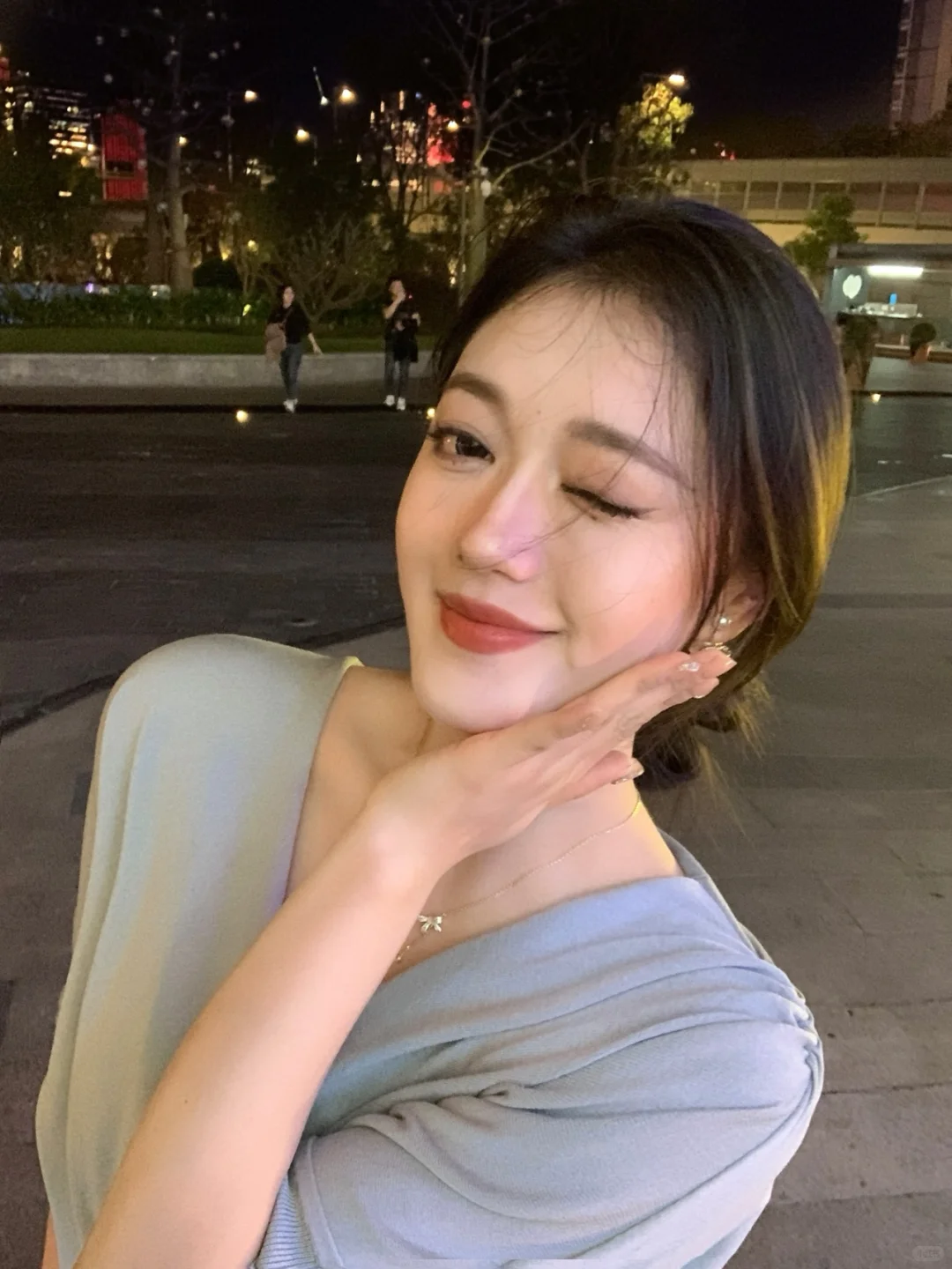 朋友说 我有种珠圆玉润的美