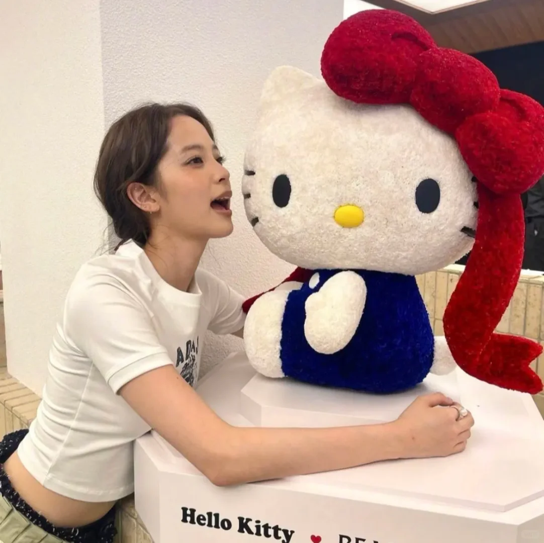 WeChat｜女生头像 hello kitty 女孩