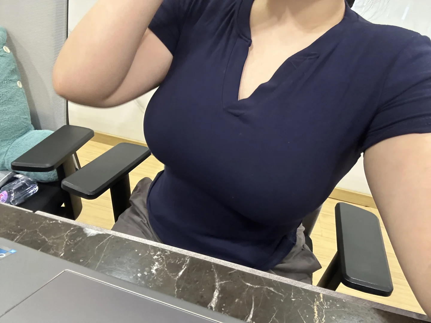 特别喜欢欣赏自己的身材算自恋吗