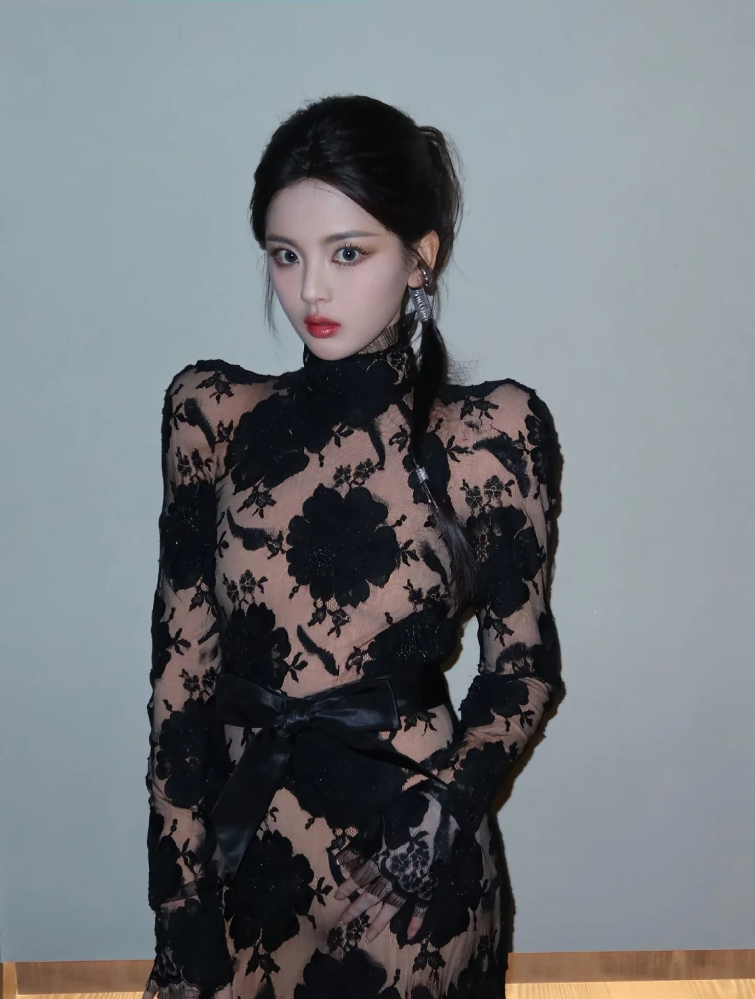 杨超越真的从头美到脚，不愧是御姐之躯😍
