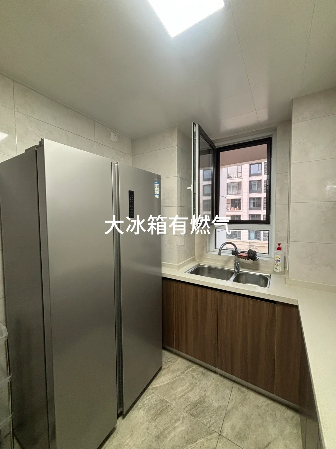 大连租房 电梯洋房 1800 有阳台 洋房社区