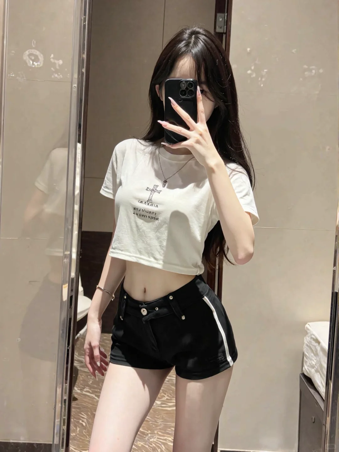 未曾哭过长夜的人，不足以语人生