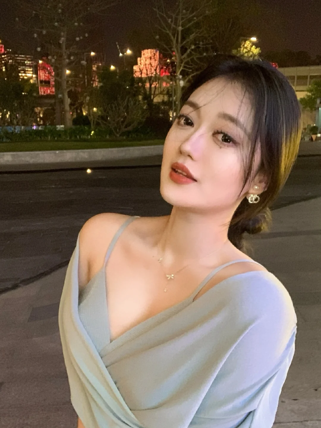 朋友说 我有种珠圆玉润的美