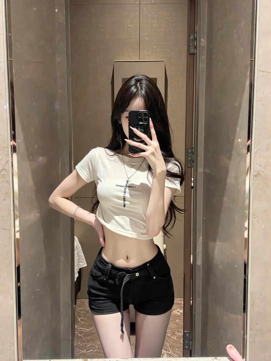 未曾哭过长夜的人，不足以语人生