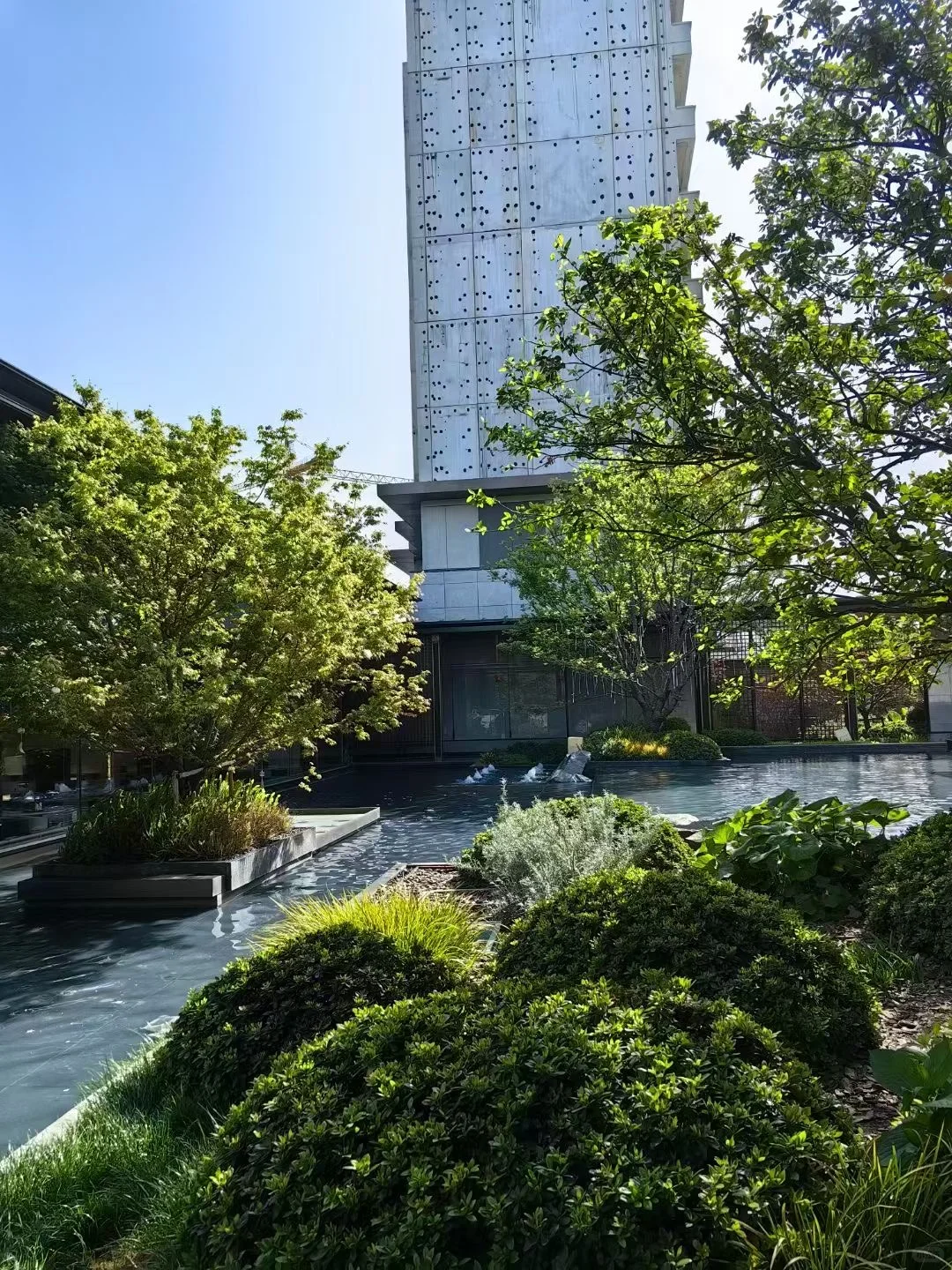 难怪都喜欢买新楼盘呢？环境确实好