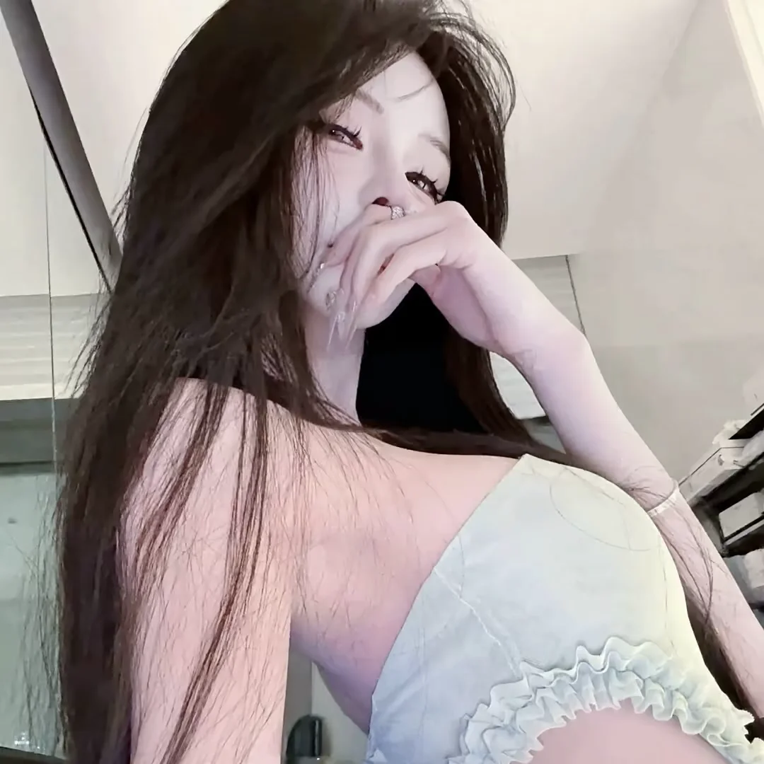 𝑾𝒆𝑪𝒉𝒂𝒕｜把妹王女頭分享
