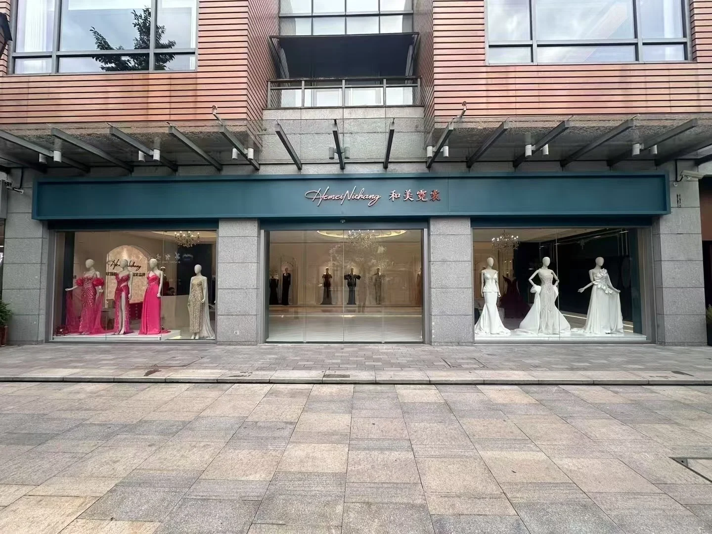 梧桐区思南公馆沿街商铺160平🉑零售饮品等