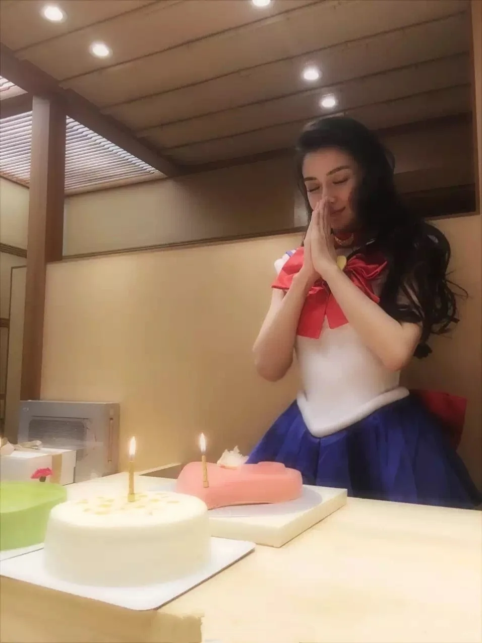 Angelababy 27岁生日cos月野兔