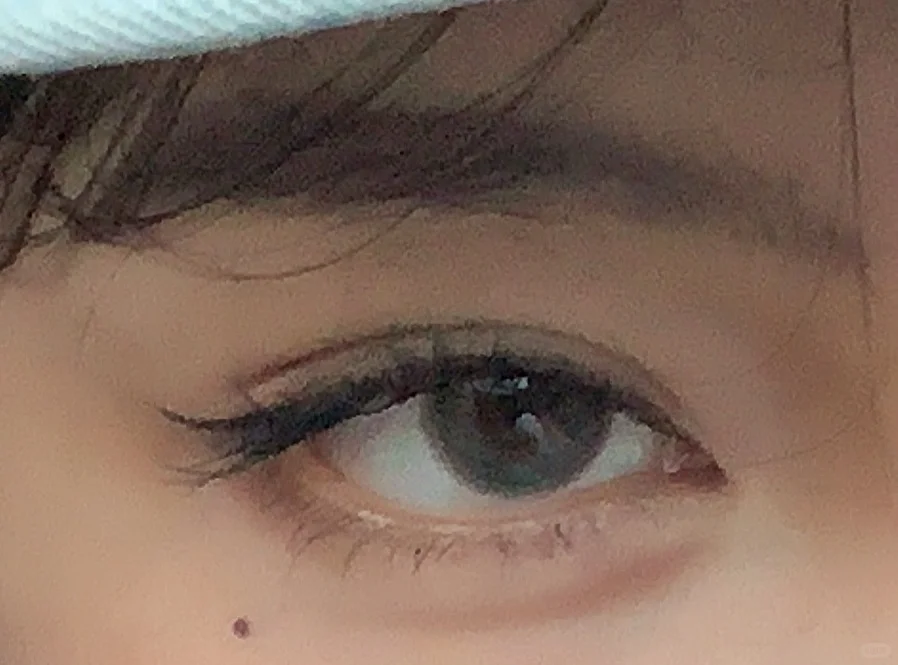 天生媚眼是什么样的