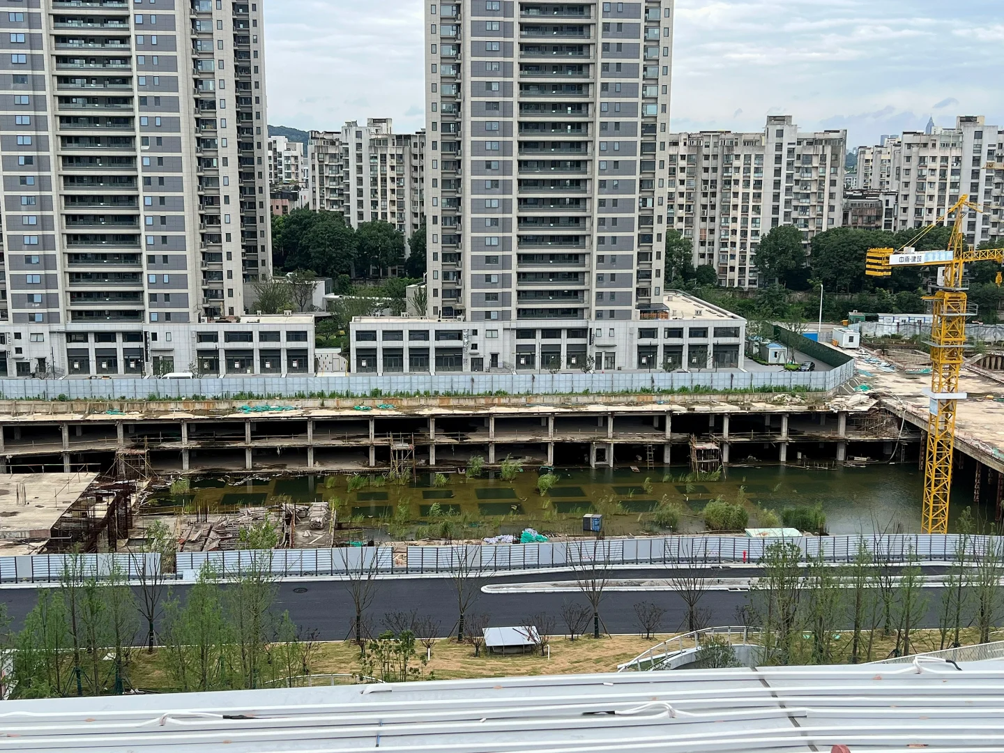 停滞的新玄武｜南京最大宝龙城下半年复工？