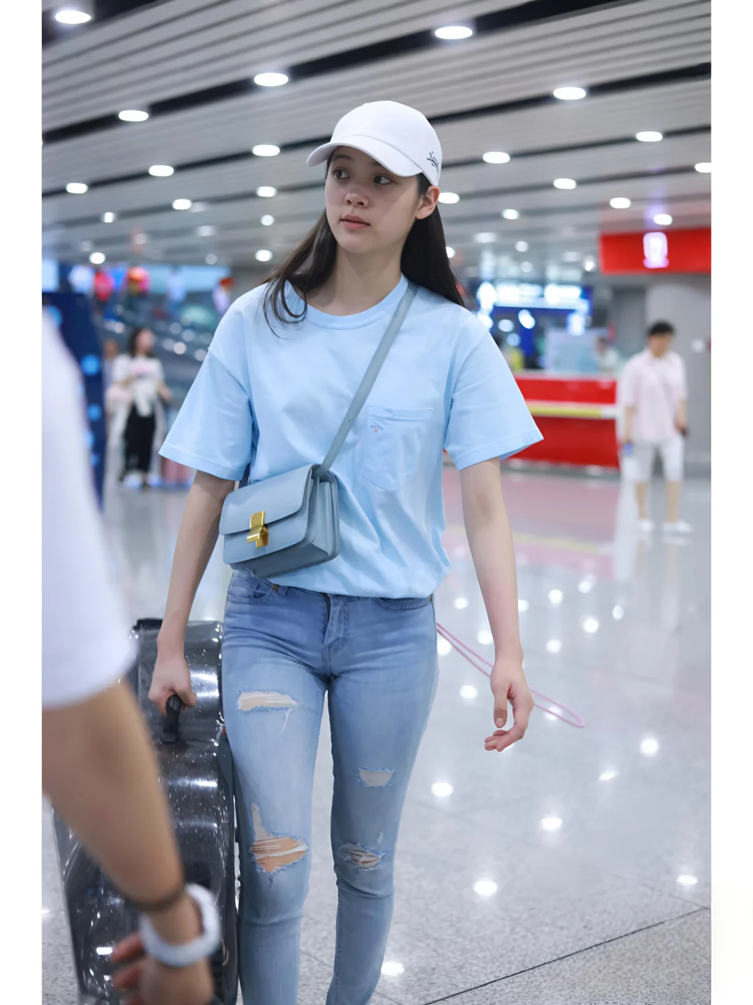 欧阳娜娜 路拍
