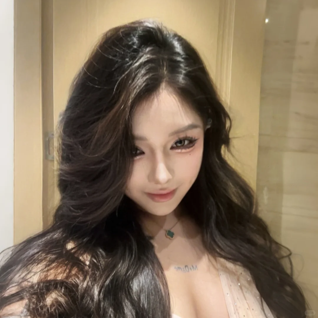 她媚眼如丝 是狐狸