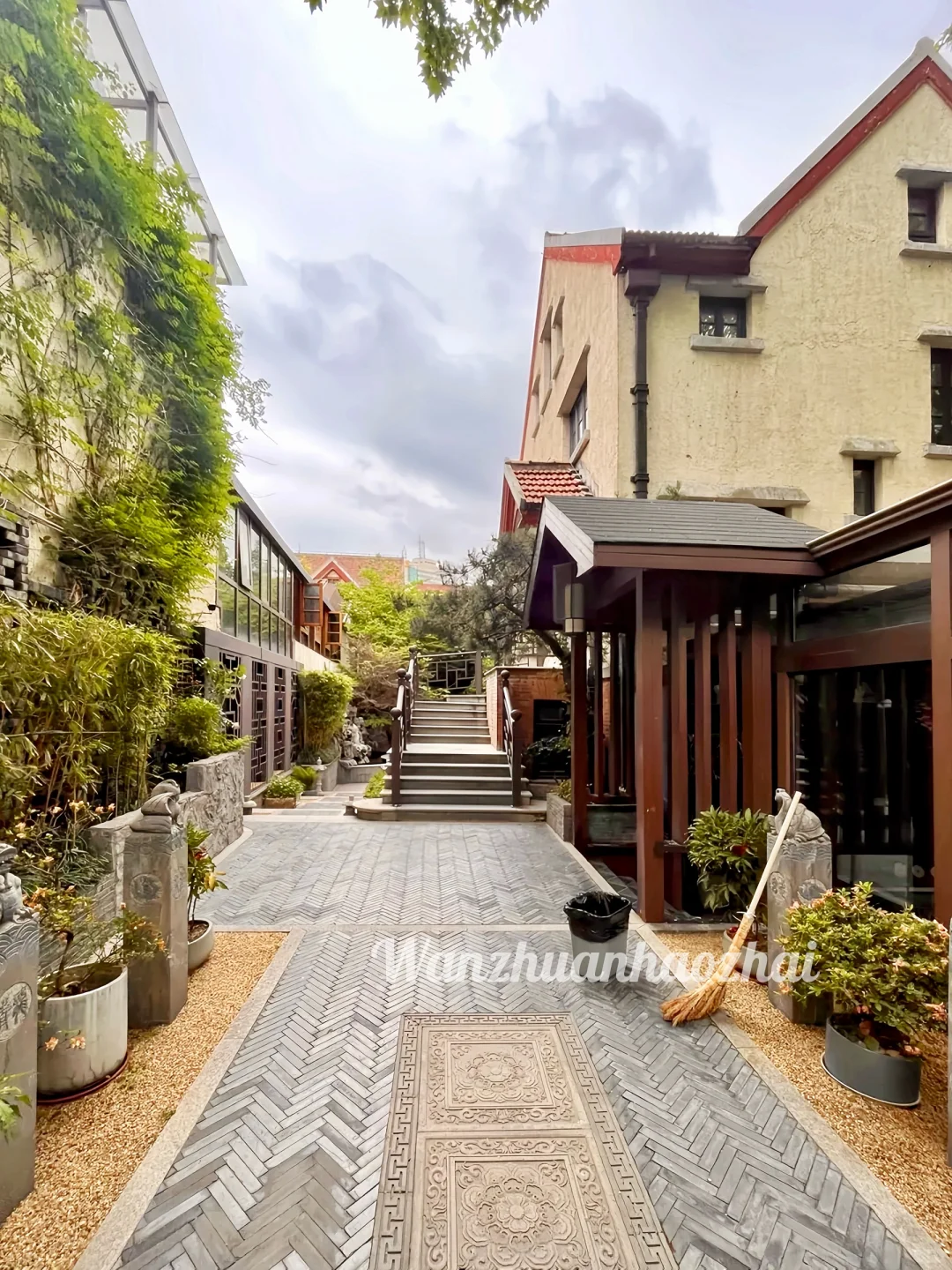 安福路丨沿街独栋老洋房，花园200㎡带车库