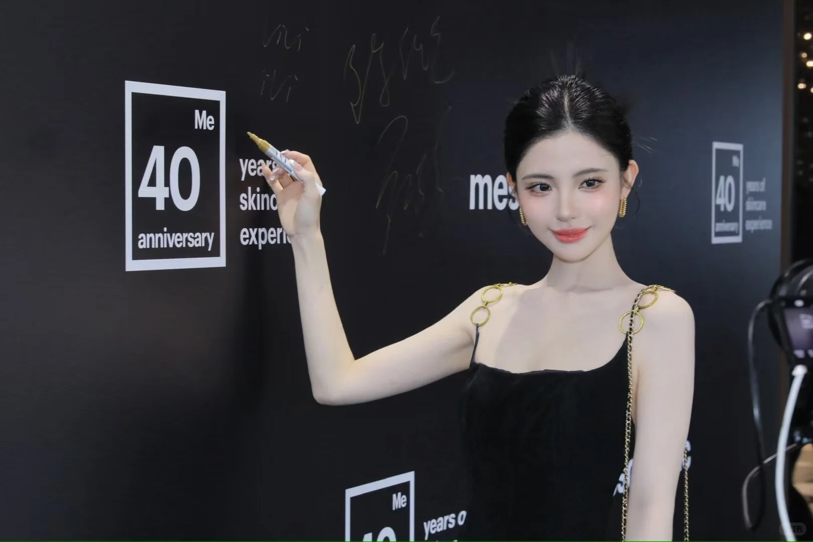 多见美女～