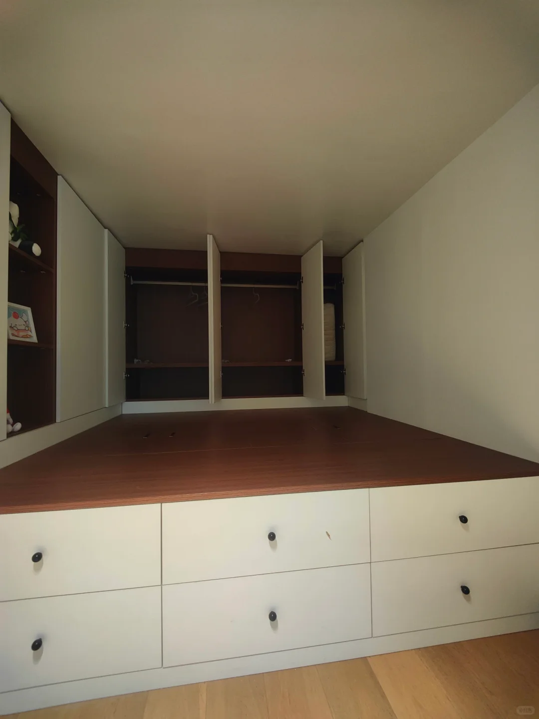 28平LOFT定制柜子花费几个w?