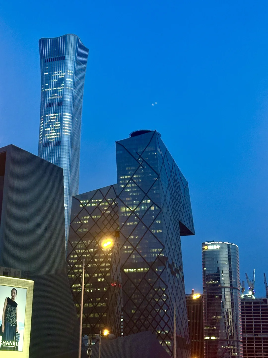 到底是谁在这里工作！简直太爽了…