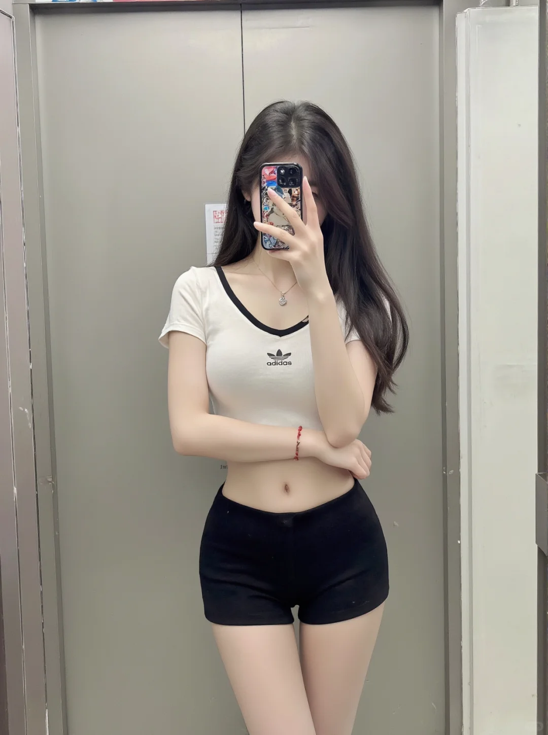 你喜欢的我都愿意穿给你看！