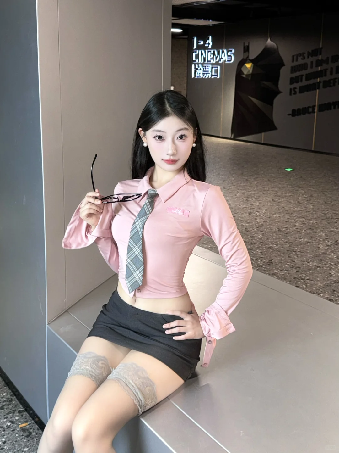 金秘书你为何 ⸝⸝⸝ ╸▵╺⸝⸝⸝