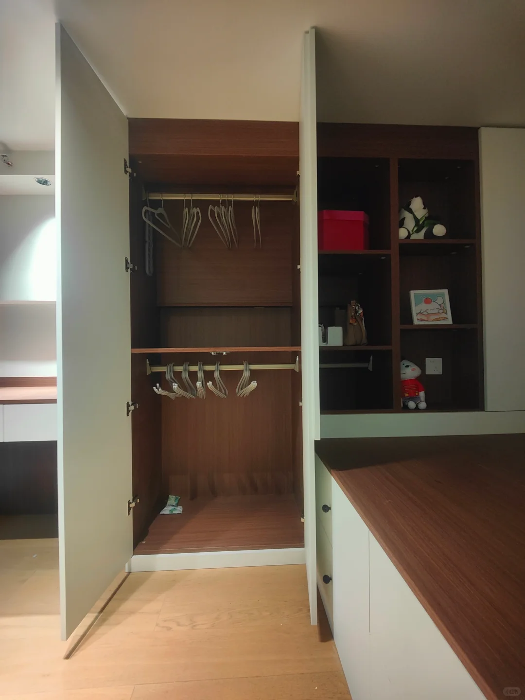 28平LOFT定制柜子花费几个w?