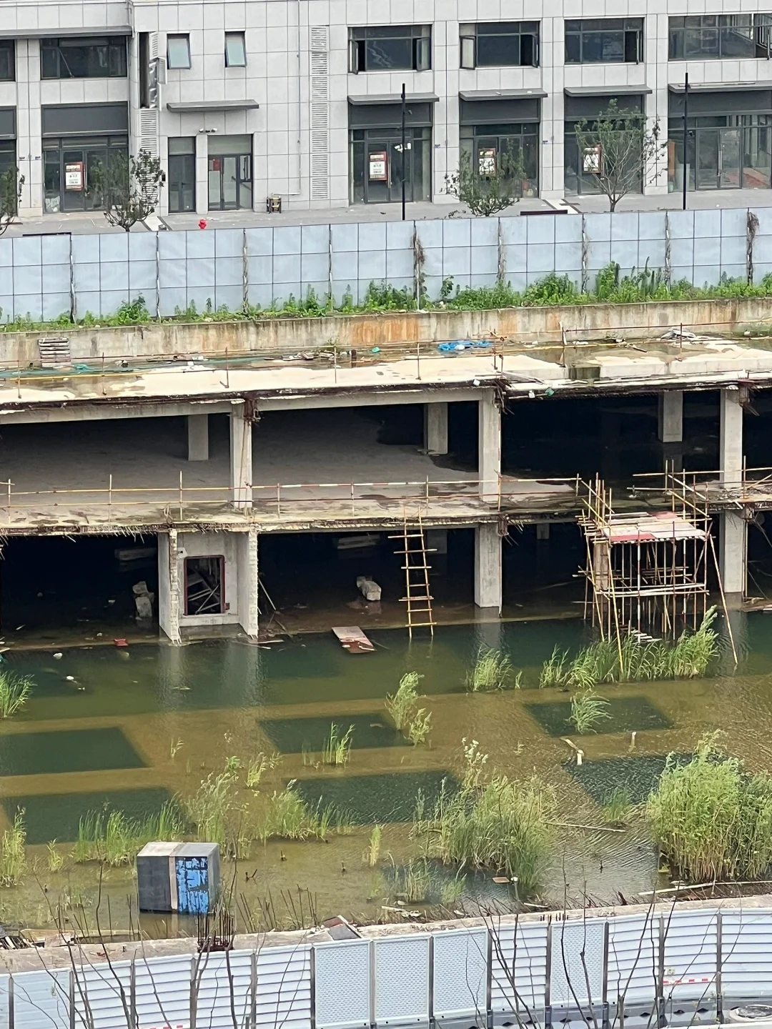 停滞的新玄武｜南京最大宝龙城下半年复工？