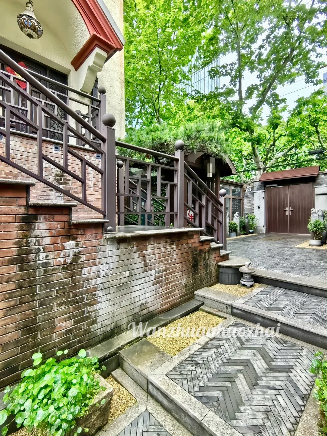 安福路丨沿街独栋老洋房，花园200㎡带车库