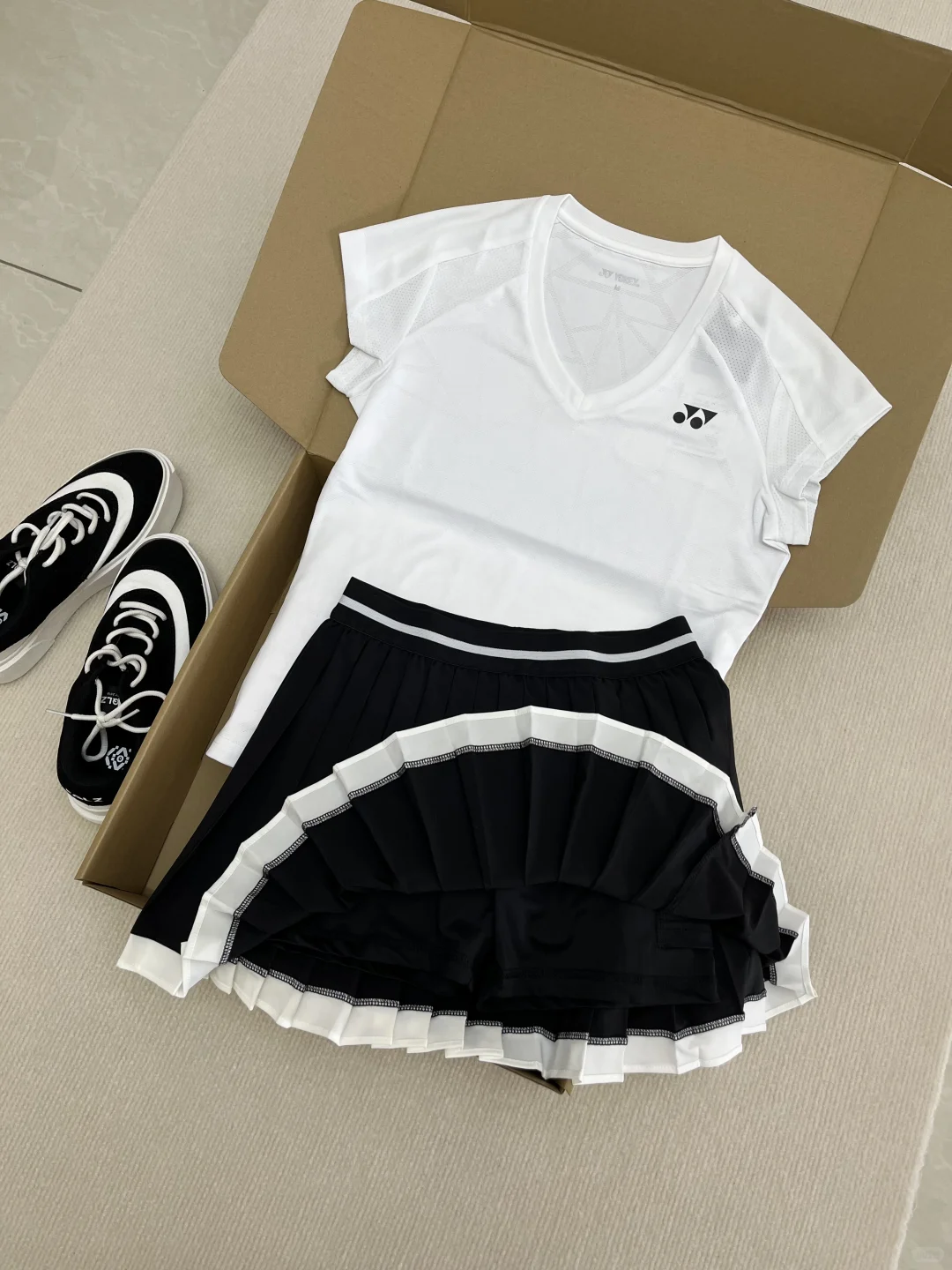 黑丝白丝不如我的尤尼克斯｜羽球人OOTD