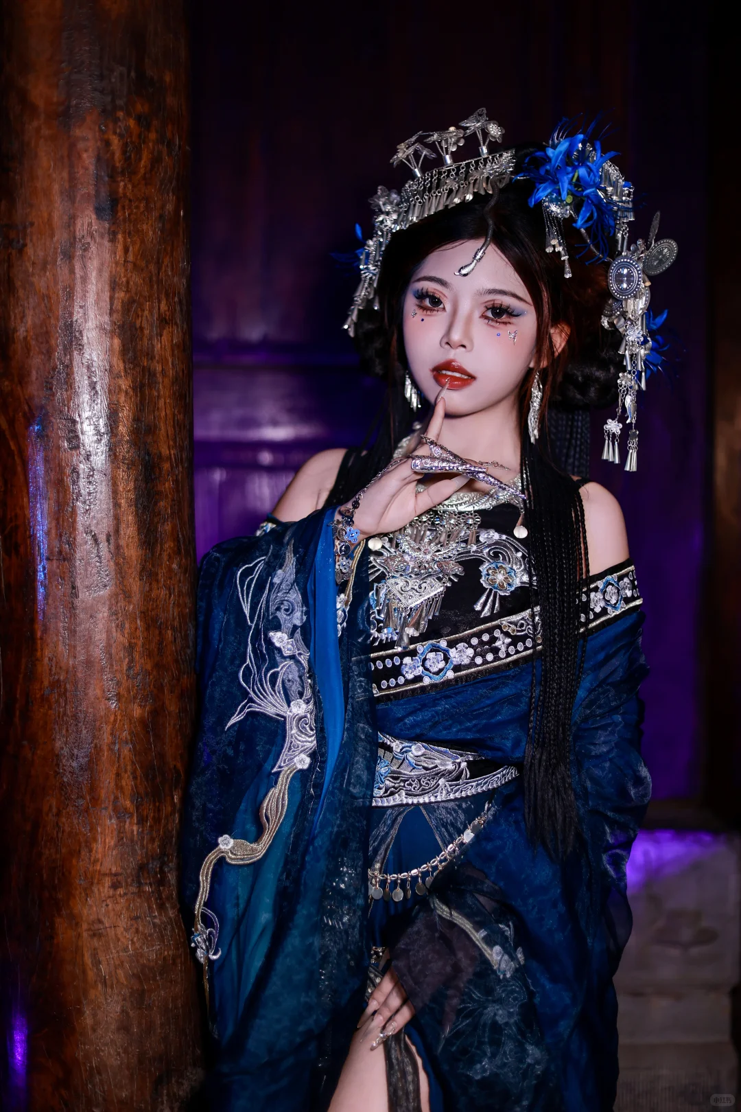 📍窑埠古镇｜她可是寨子里最会蛊惑人心的🕷