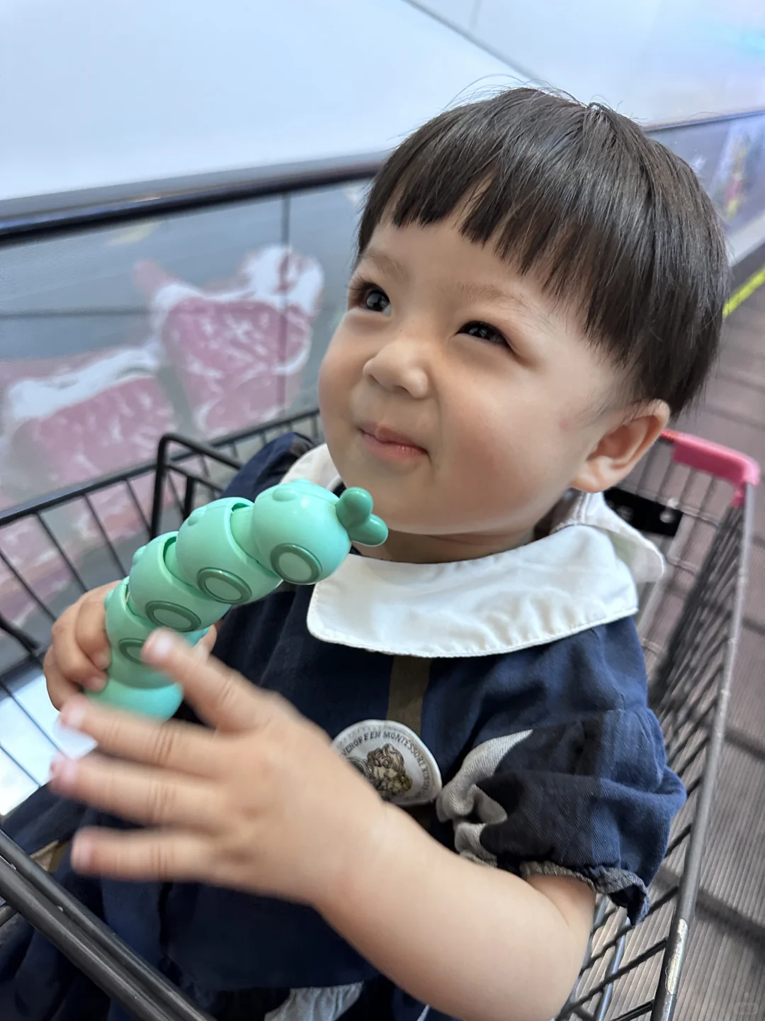 宝宝抛媚眼