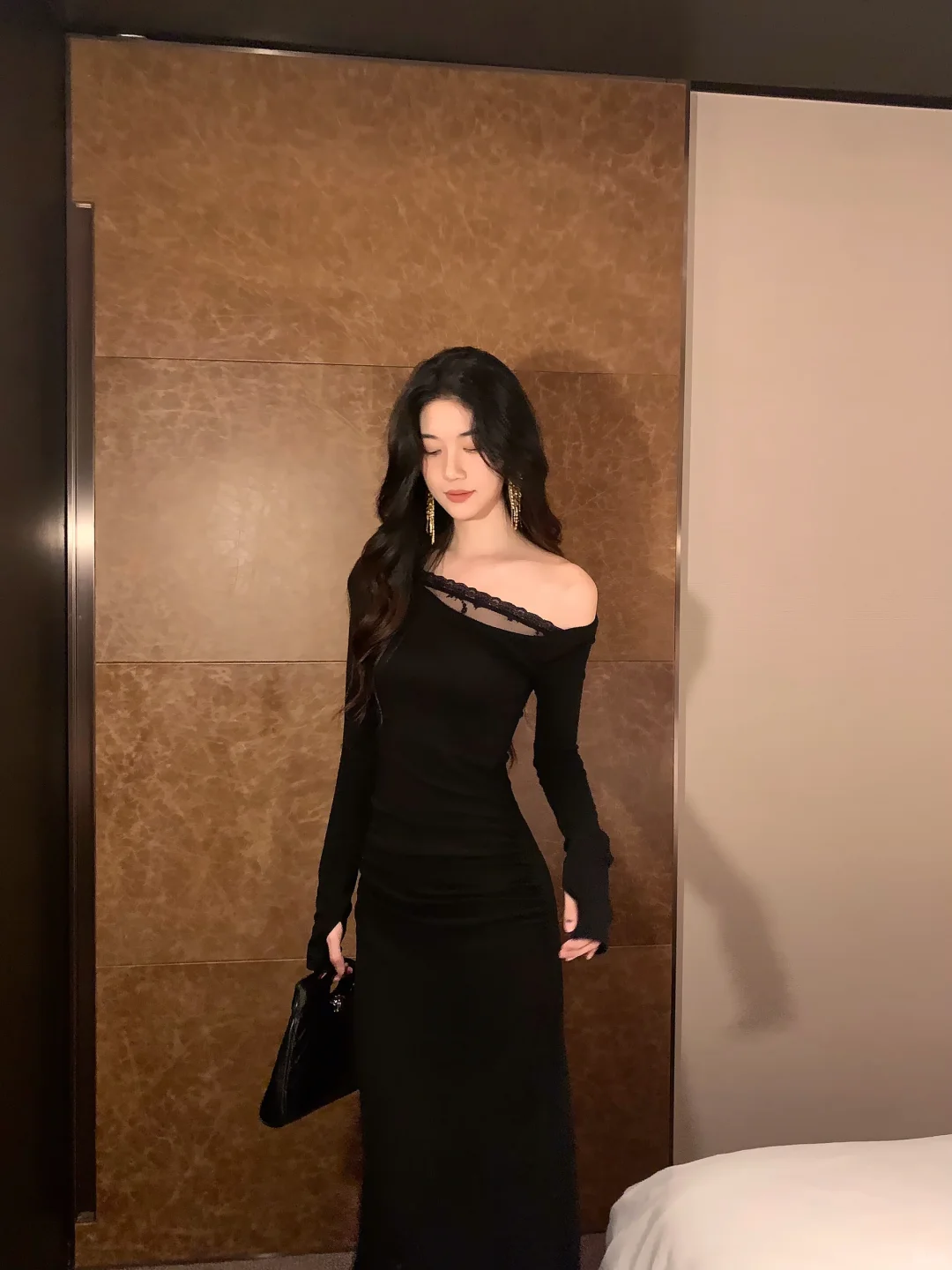 气质女人一身黑🖤