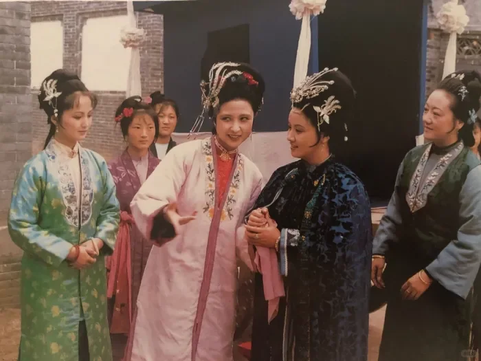 媚眼如丝尤二姐 ｜花为肚肠雪作肌肤