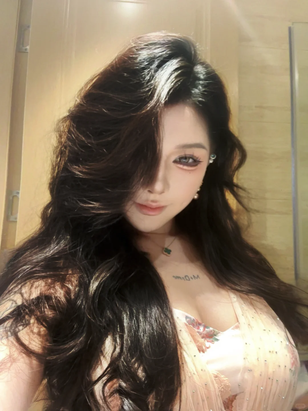 她媚眼如丝 是狐狸