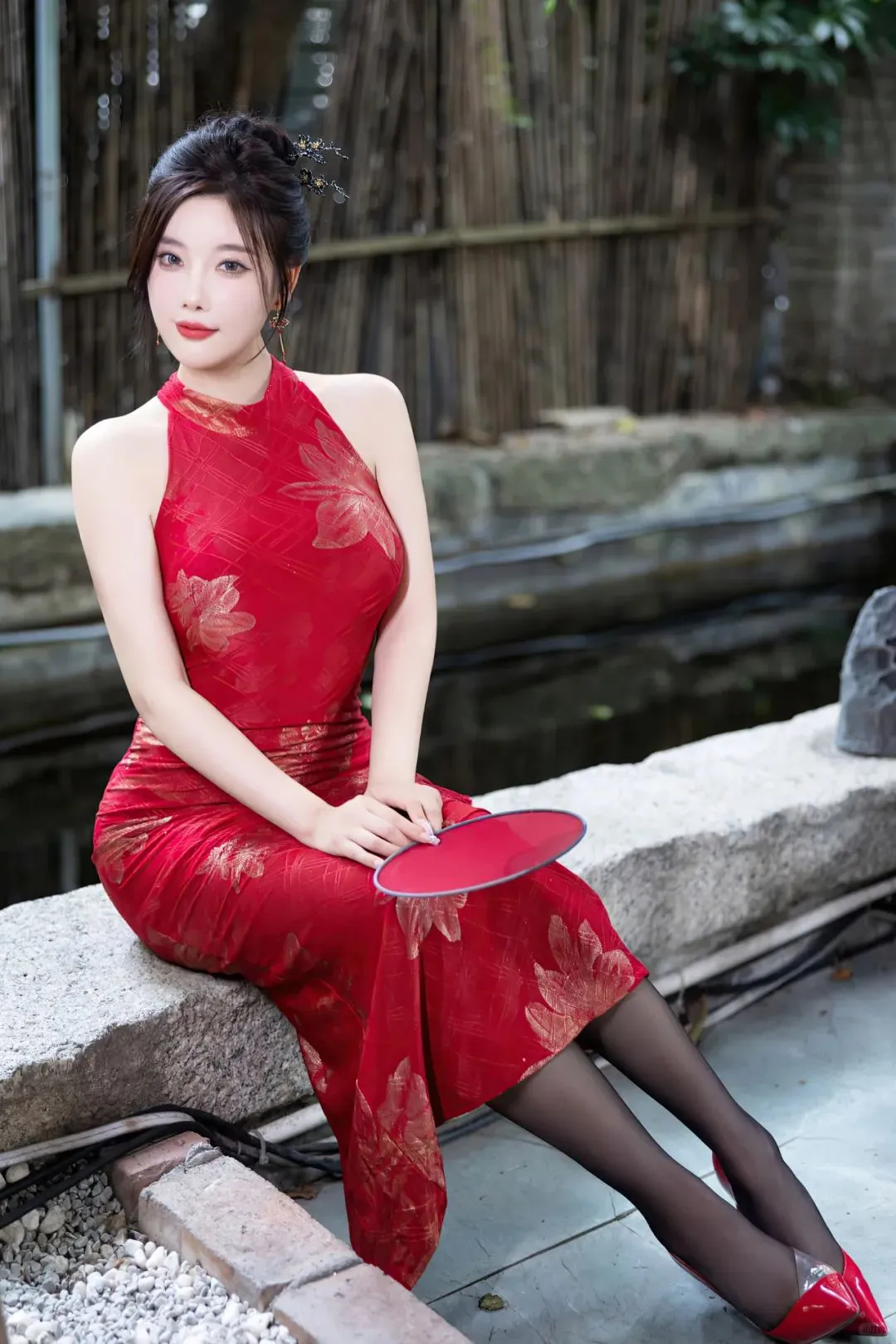 杨晨晨旗袍陪黑丝大长腿，太绝了