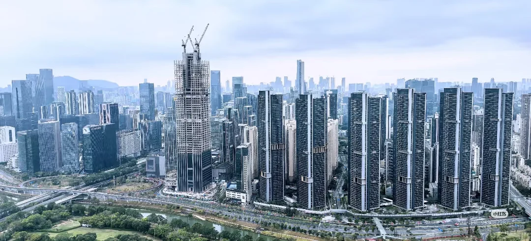 登顶中国最高住宅楼深业世纪山谷世家69层