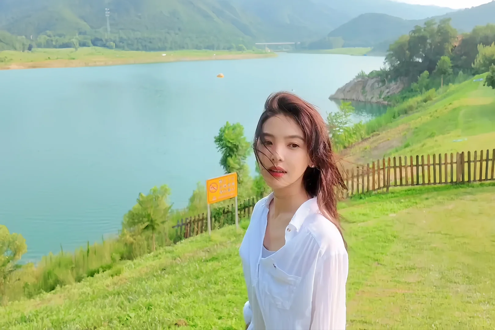 章若楠平板壁纸💙