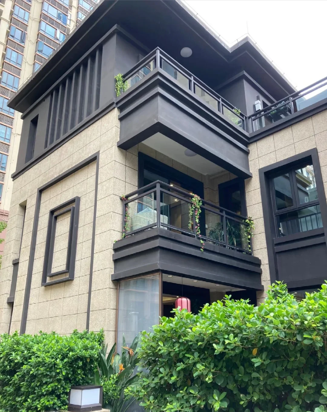 把繁华藏在了家里，太美了！🏡