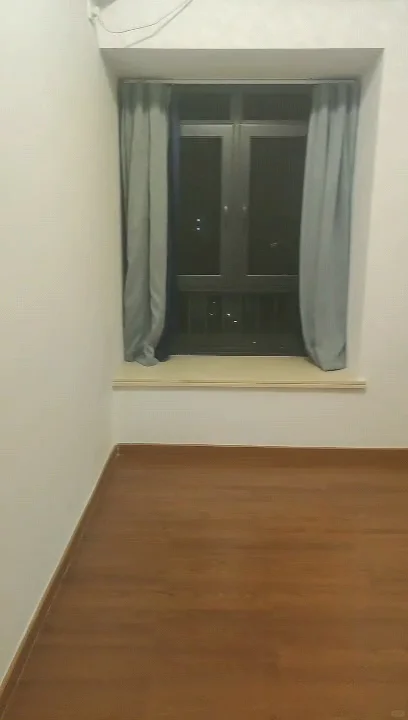 打扫成这样扣1000块钱不过分吧?