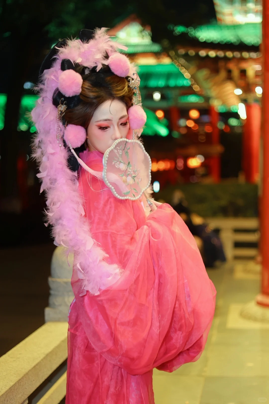 「魅惑是天赋，但美是选择🌺」