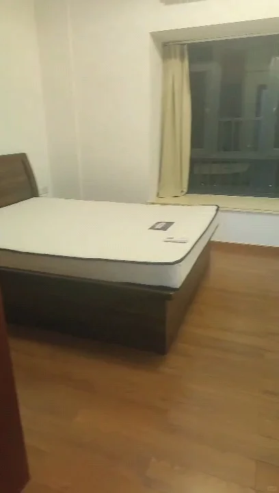 打扫成这样扣1000块钱不过分吧?