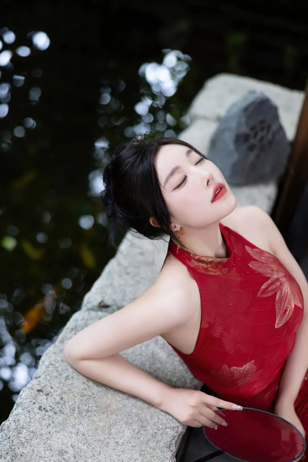 杨晨晨旗袍陪黑丝大长腿，太绝了