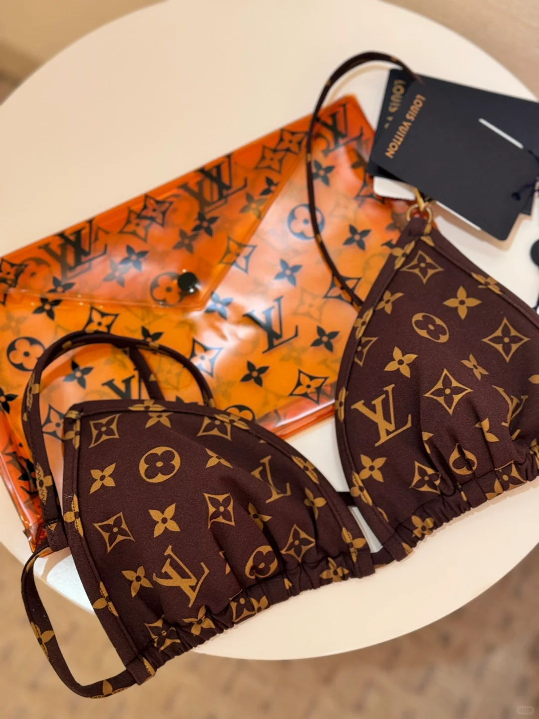细节满满的Lv比基尼👙