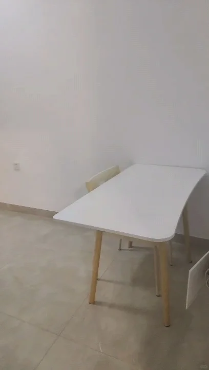 打扫成这样扣1000块钱不过分吧?