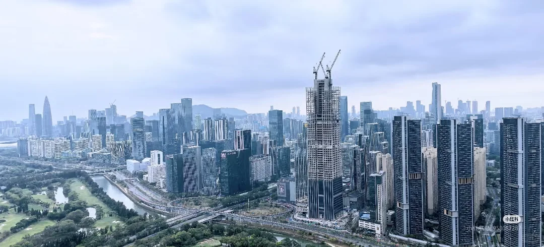 登顶中国最高住宅楼深业世纪山谷世家69层