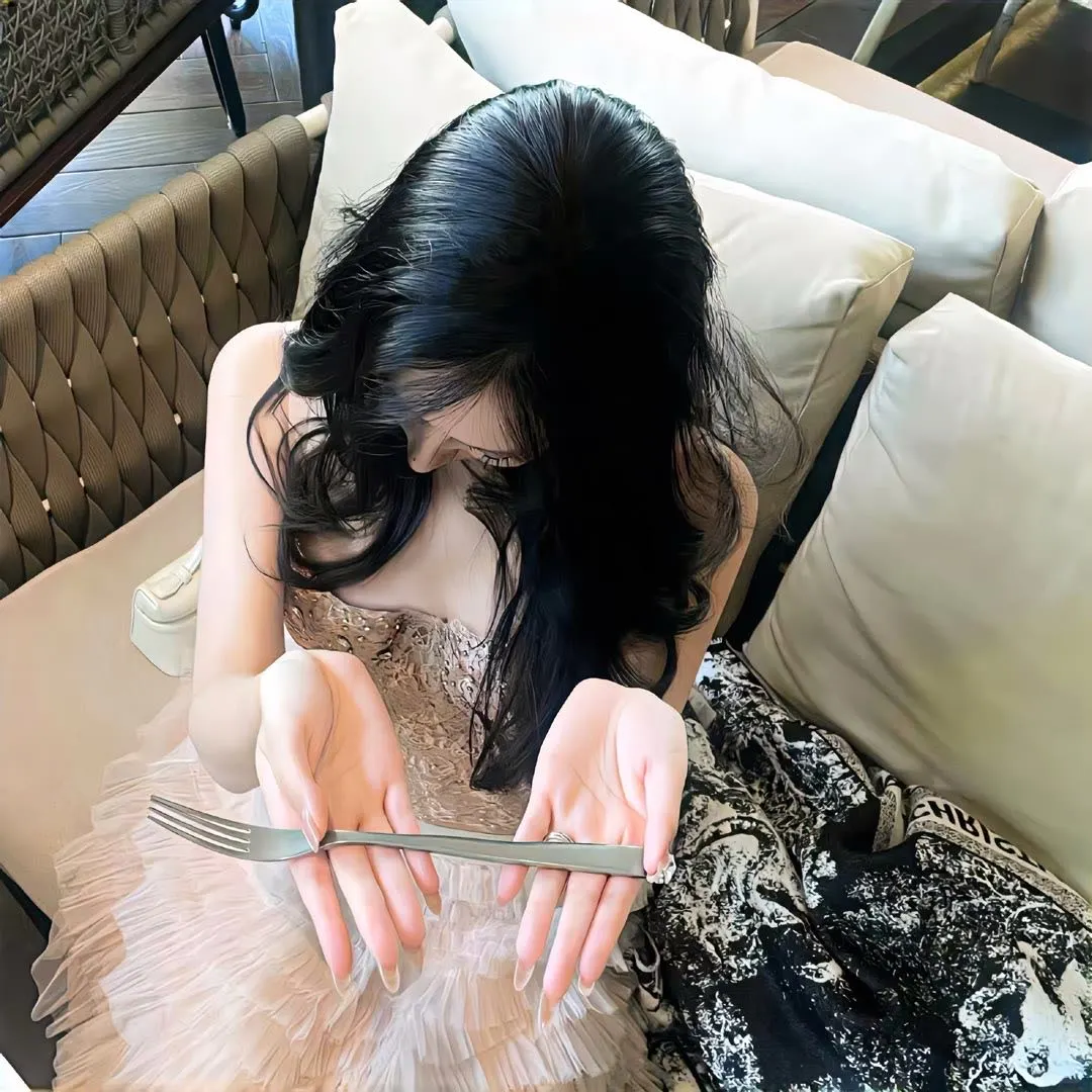𝙒𝙚𝘾𝙝𝙖𝙩 / 女头➕背景图🐟