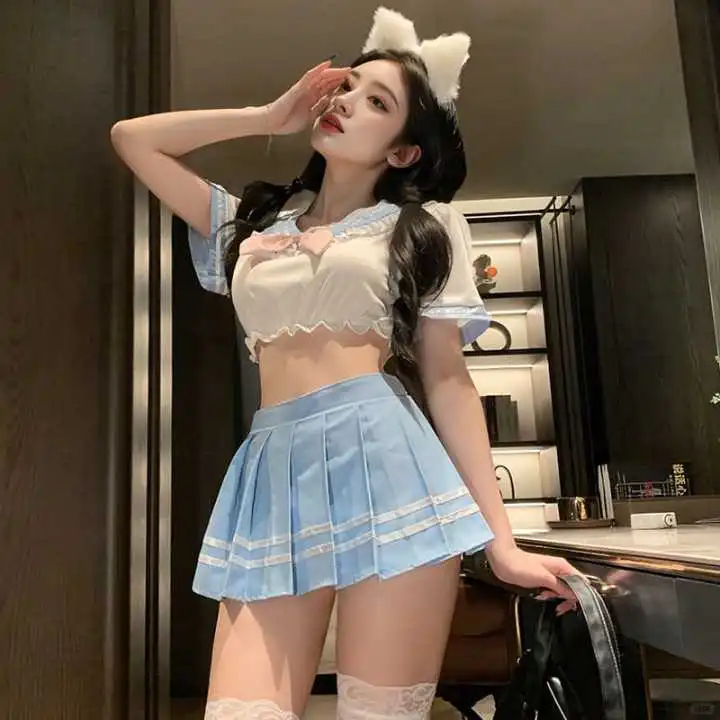 这个女孩有点甜~好喜欢她！