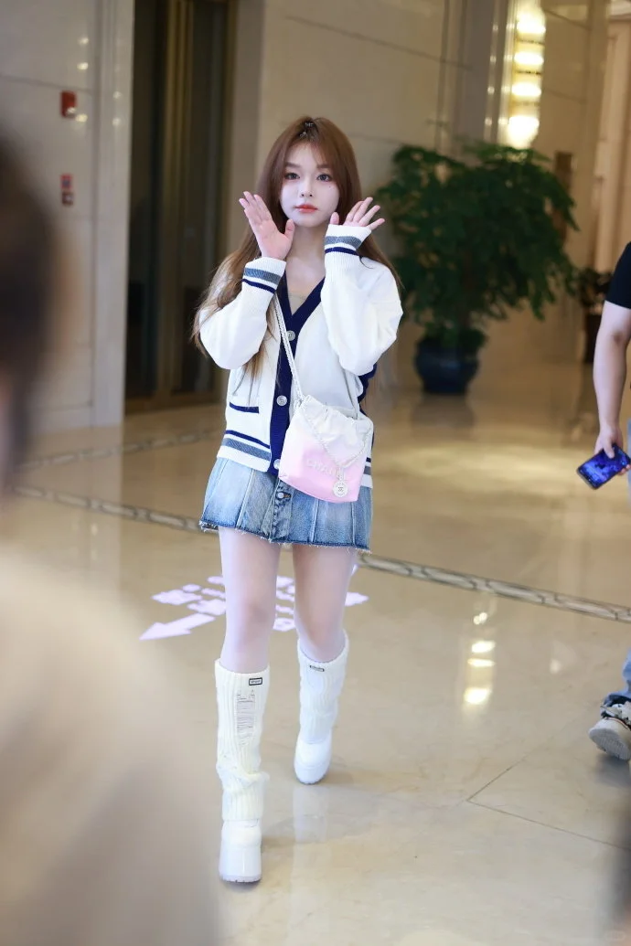 黄霄云💞白丝下的绝美仙子💯