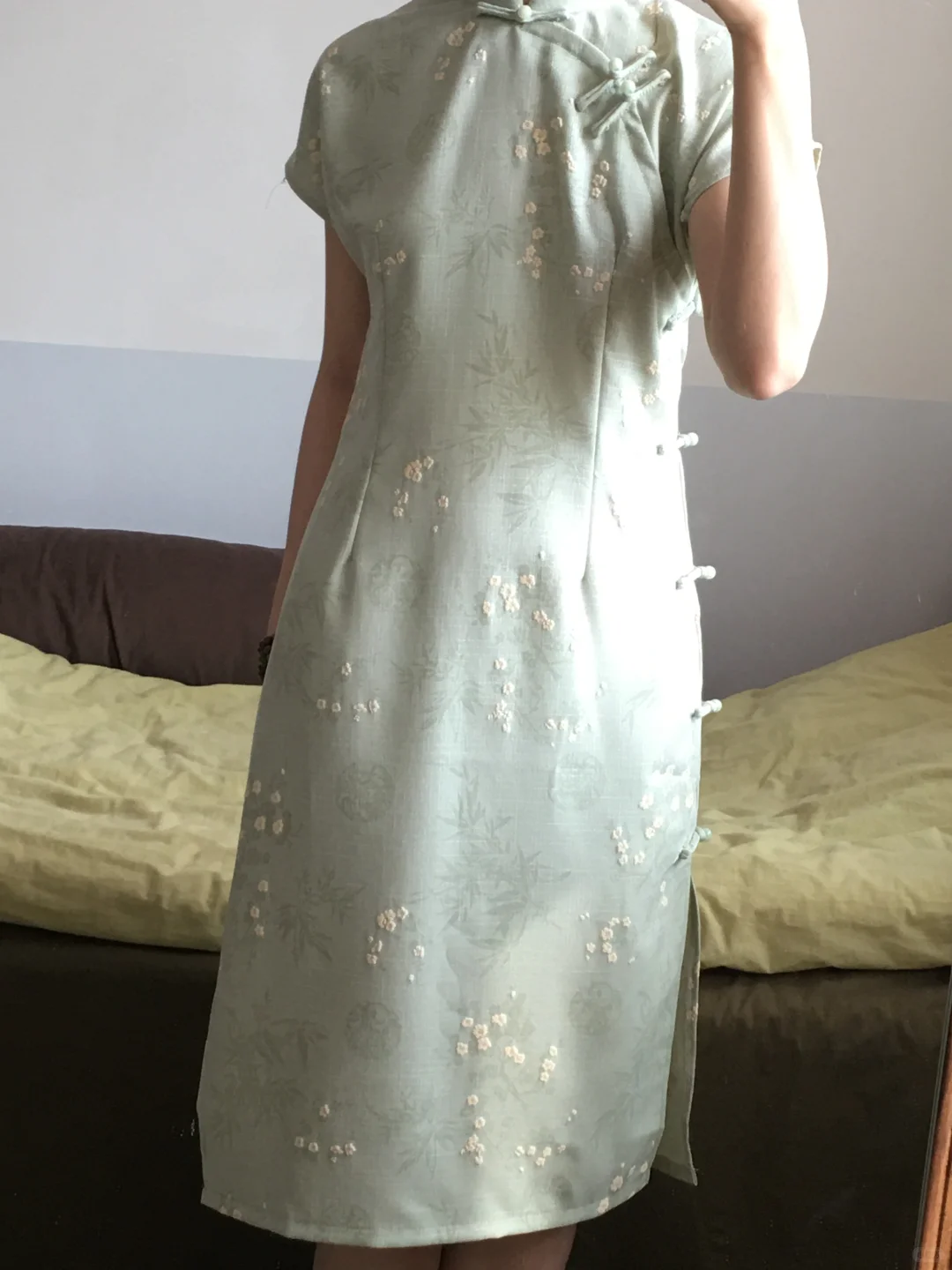 一条好漂亮的旗袍。